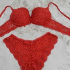 Beste recensies van 🥰 Merkloos Lingerie - 2-delig - Voorgevormde Beugel-bh Set - Push-up Beha Set - Rood - Maat 80B ⭐