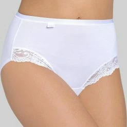 Goedkoop ✔️ Sloggi Romance Dames Maxi Slip Met Kant Wit Maat 48 😀 -Goedkope badmode winkel 550x657 1