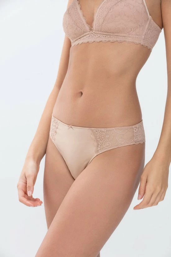 Gloednieuw π Mey Amorous Deluxe String Huid 38 π 3 Gloednieuw π Mey Amorous Deluxe String Huid 38 π